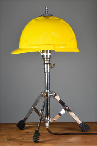 Builders' hard hat safety helmet table lamp