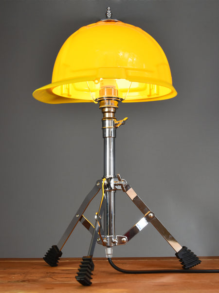 Builders' hard hat safety helmet table lamp