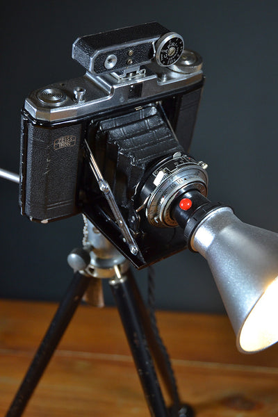 The 'Zeiss Nettar' Camera Table Lamp/Desk Lamp